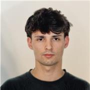 Soy estudiante de tercer año de Ingeniería Electrónica y Automática y ofrezco clases de Matemáticas, Física, Química e Ingles